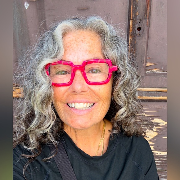 Meet your Posher, Paula - Picture 1 of 1